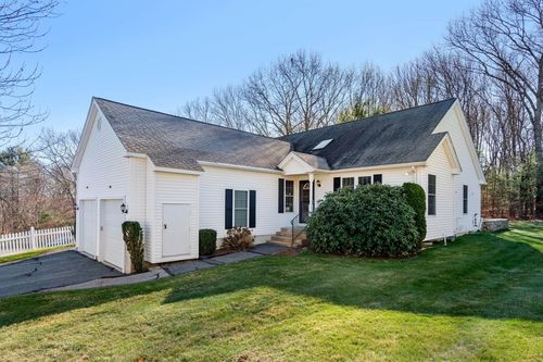 9-9 Carriage Path, Uxbridge, MA, 01569 | Card Image