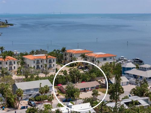 208 Peacock Ln, HOLMES BEACH, FL, 34217-1801 | Card Image