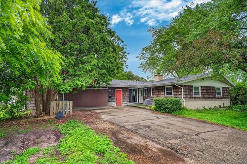 2001 Rae Ln, MADISON, WI, 53711-4132 | Card Image