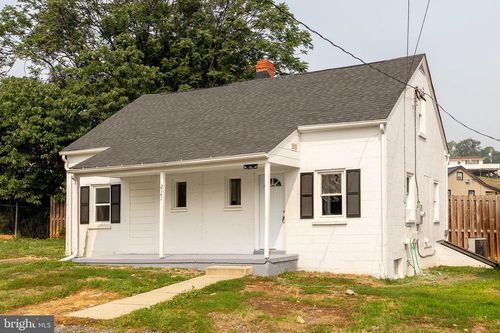 2141 Valley Ave, WINCHESTER, VA, 22601-2753 | Card Image
