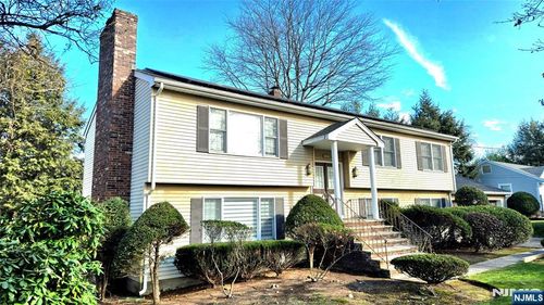 101 Glen Ave, Paramus, NJ, 07652-2312 | Card Image