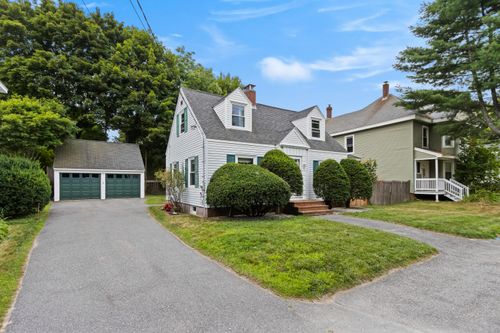 71 Stroudwater St, Westbrook, ME, 04092-4035 | Card Image