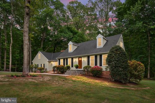 8030 Singing Wood Ln, Spotsylvania, VA, 22553-3519 | Card Image