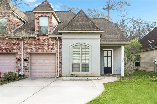 2239 10th St, Mandeville, LA, 70471-6514 | Card Image