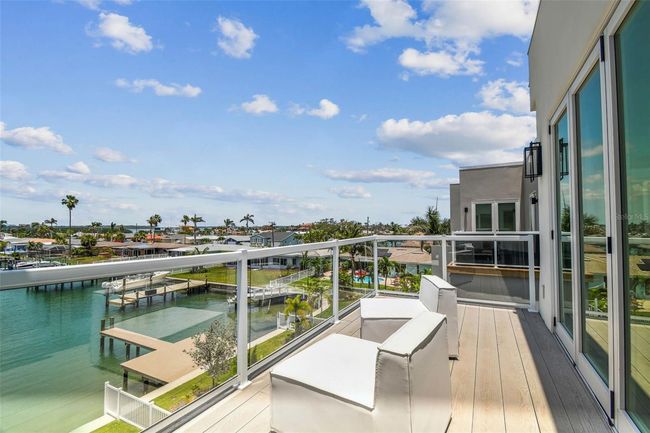 344 Capri Blvd, Townhouse with 5 bedrooms, 5 bathrooms and null parking in TREASURE ISLAND FL | Image 35