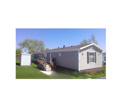 509 22 1/2 St Nw, Stewartville, MN, 55976-1021 | Card Image