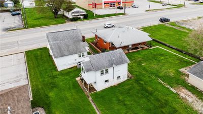 606 Division Street, House other with 2 bedrooms, 1 bathrooms and null parking in Parkersburg WV | Image 3