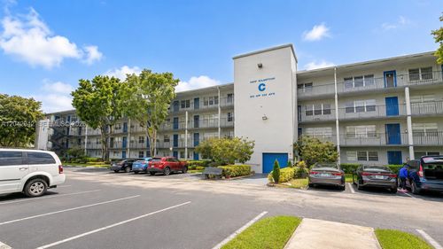317c-301 Sw 135th Ave, Pembroke Pines, FL, 33027-1634 | Card Image