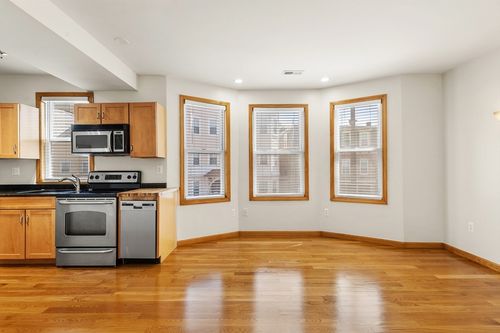r1-609 Dorchester Ave, Boston, MA, 02127 | Card Image