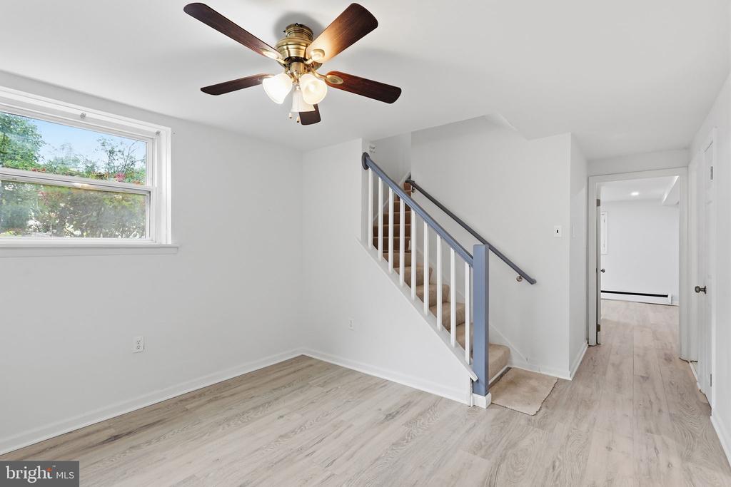 Residential in WOODBRIDGE 2