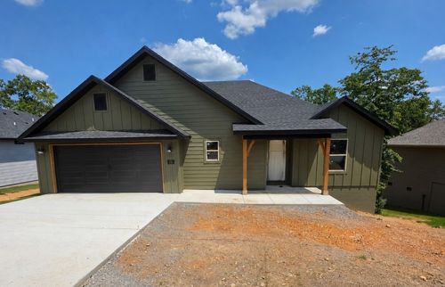 16 Reading Ln, Bella Vista, AR, 72714-4026 | Card Image