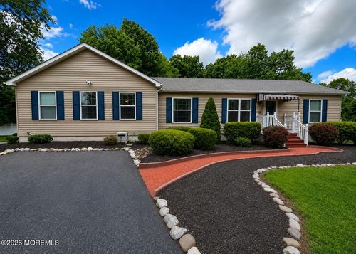 49 Flannigan Dr, Howell, NJ, 07731-1401 | Card Image