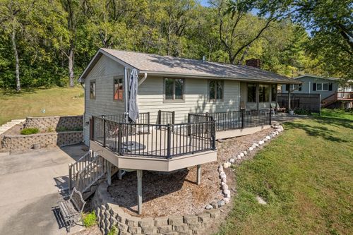 216 Thomas Rd, Fountain City, WI, 54629-7313 | Card Image