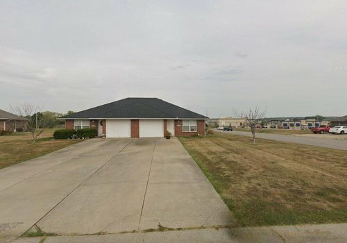 1251 Nw Woodbury Ct, Grain Valley, MO, 64029-8618 | Card Image