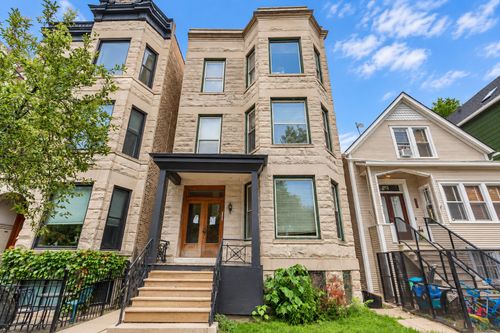 3-1032 Roscoe St, Chicago, IL, 60657-2207 | Card Image