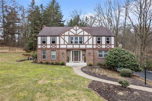 3212 Fox Run Road, Hampton, PA, 15101 | Card Image