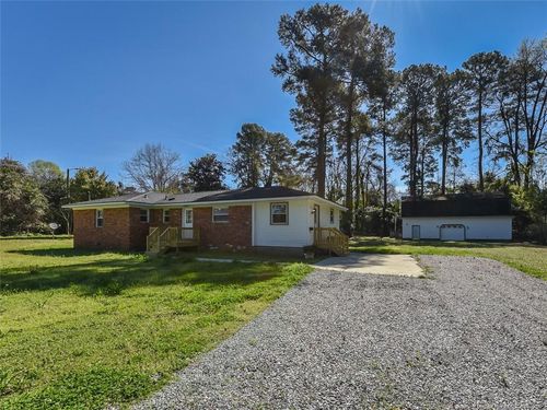 439 Mcnatt St, Maxton, NC, 28364-1946 | Card Image