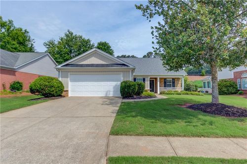 69 Clubhouse Dr, Jefferson, GA, 30549-7056 | Card Image