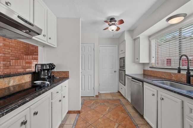 706 Geronimo Ct, House other with 4 bedrooms, 2 bathrooms and 2 parking in Katy TX | Image 7