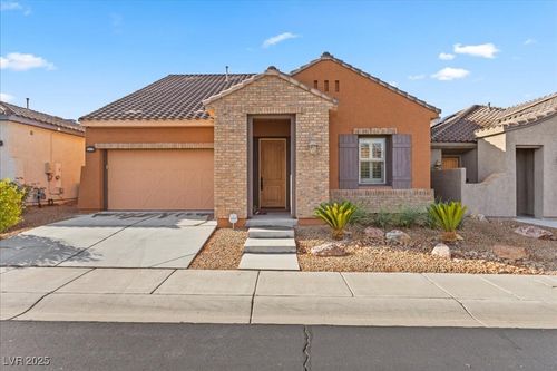 425 Via Stretto Ave, Henderson, NV, 89011-0835 | Card Image
