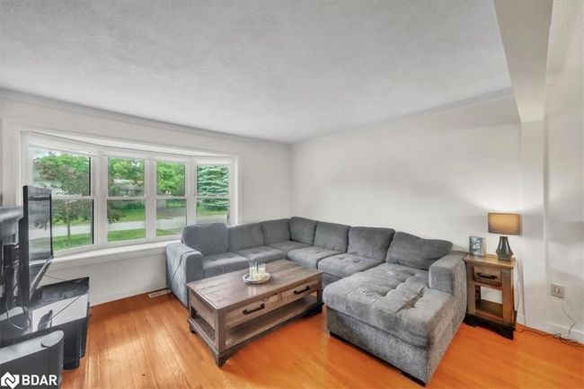 336 Pineview Gdns, House other with 4 bedrooms, 2 bathrooms and 5 parking in Shelburne ON | Image 8