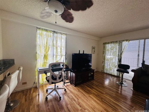 apt-401-1615 Wilder Ave, Honolulu, HI, 96822-4631 | Card Image