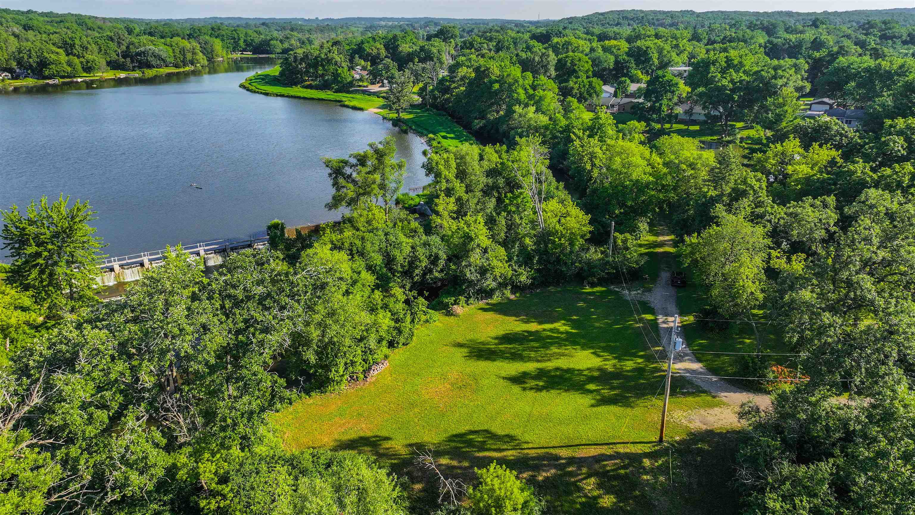 Land in BURLINGTON 2