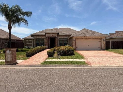 10315 N 26th Ln, McAllen, TX, 78504-6377 | Card Image