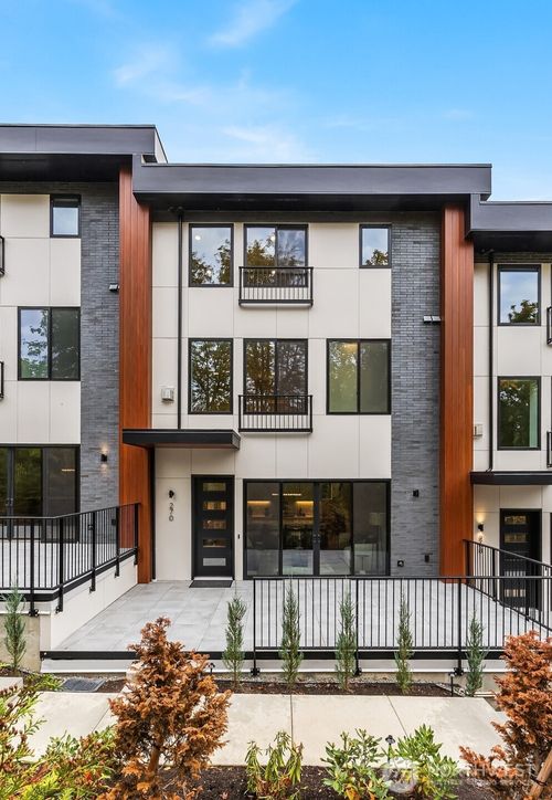 286 118th Ave Se, Bellevue, WA, 98005-3517 | Card Image