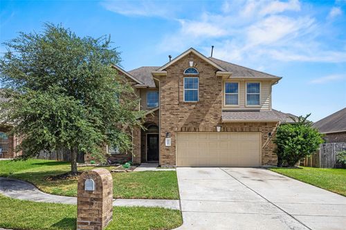 110 Birdie Cir, La Porte, TX, 77571-7277 | Card Image