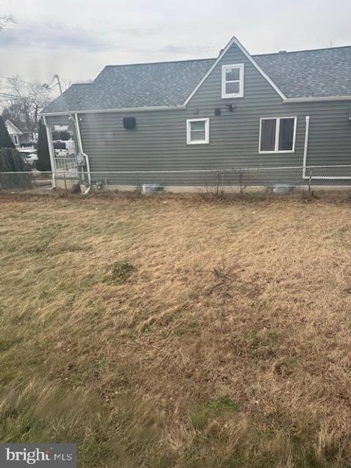 340 Grand Ave, Hamilton, NJ, 08610-5445 | Card Image