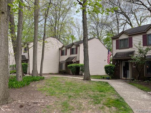 20-1522 Streamwood, Rochester Hills, MI, 48309 | Card Image