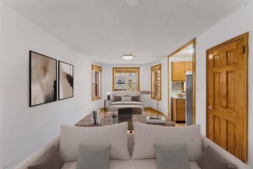 4a-33-35 81st St, Jackson Heights, NY, 11372-1335 | Card Image