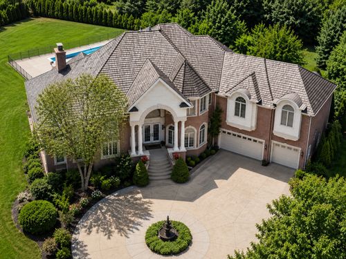 151 Palmer Cir, Vernon Hills, IL, 60061-4574 | Card Image