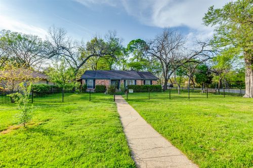 9551 E Lake Highlands Dr, Dallas, TX, 75218-2761 | Card Image