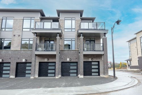 38 Emmas Way, Whitby, ON, L1R3K4 | Card Image
