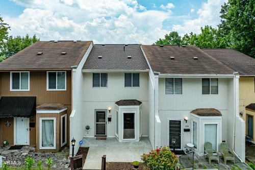 182-182 Sierra Pl, Bristol, VA, 24201-3288 | Card Image
