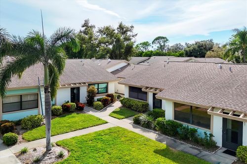 6425 Heritage Ln, BRADENTON, FL, 34209-7443 | Card Image