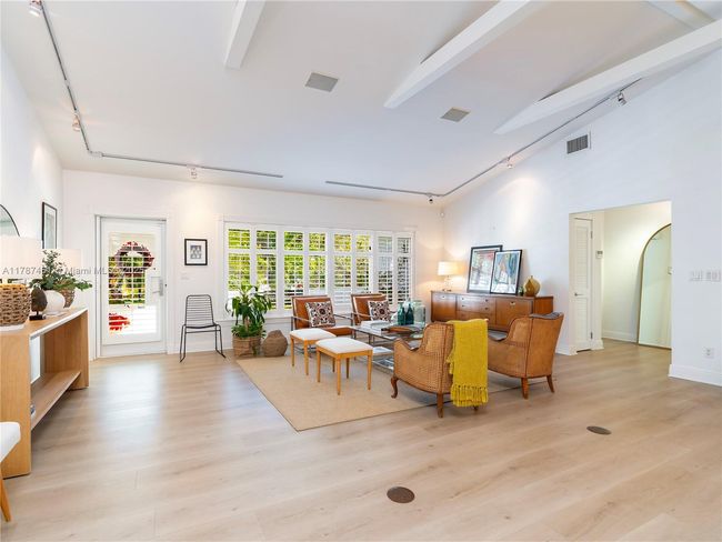 5510 San Vicente St, House other with 3 bedrooms, 3 bathrooms and null parking in Coral Gables FL | Image 6