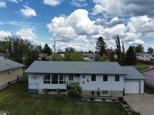 604 6 Ave, Fox Creek, AB, T0H1P0 | Card Image