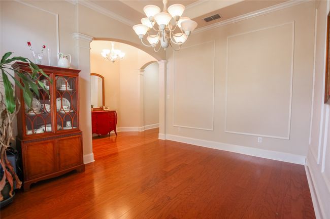 7120 Holly Square Ct, House other with 3 bedrooms, 2 bathrooms and null parking in Tyler TX | Image 4