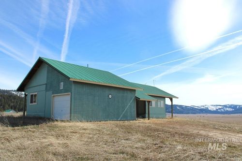 107 Skidoo Pl, Cascade, ID, 83611-5439 | Card Image