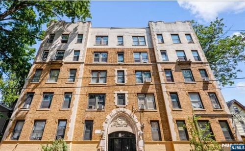 17 Elwood Pl, Newark, NJ, 07104-3444 | Card Image