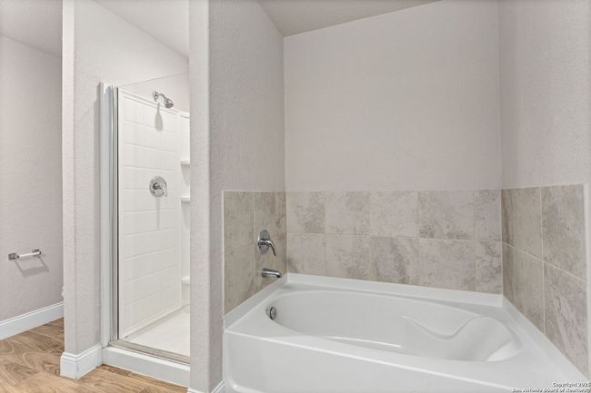 14415 Rockhouse Rd, House other with 3 bedrooms, 3 bathrooms and null parking in Elmendorf TX | Image 17