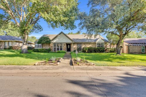1007 Quail Run, Duncanville, TX, 75116-4412 | Card Image