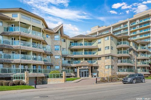 215-2213 Adelaide St E, Saskatoon, SK, S7J0J6 | Card Image