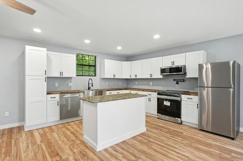 908 Matthews Ave, Albany, TX, 76430-2992 | Card Image