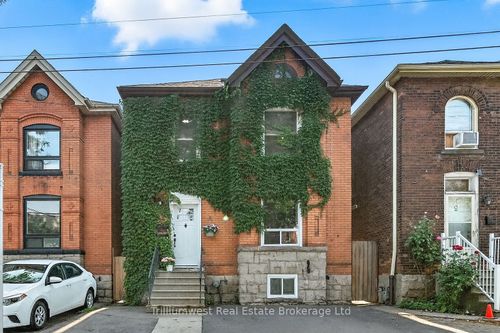 4 Madison Ave, Hamilton, ON, L8L5Y3 | Card Image