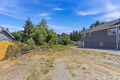 13426 22nd Avenue S, Seattle, WA, 98168 | Card Image