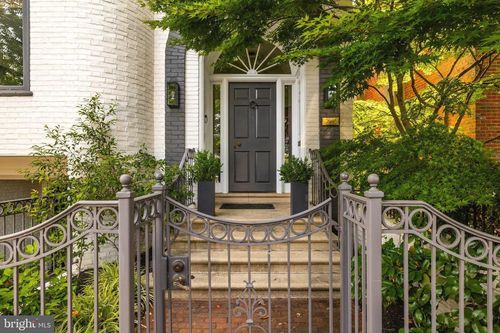 1914 35th St Nw, WASHINGTON, DC, 20007-2213 | Card Image